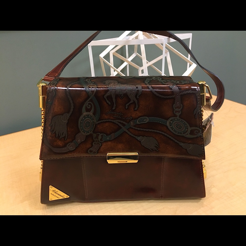 Gorgeous Pelletteria Alexander purse Made in Italy with original tags